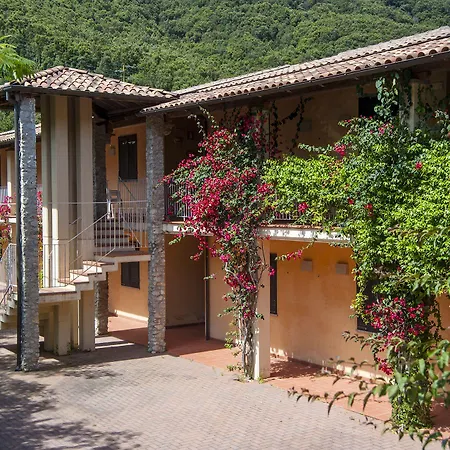 Aparthotel Nisportino Domus