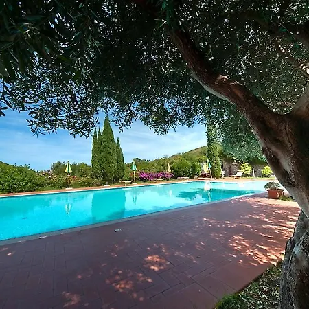 Nisportino Domus Apart-hotel 2*