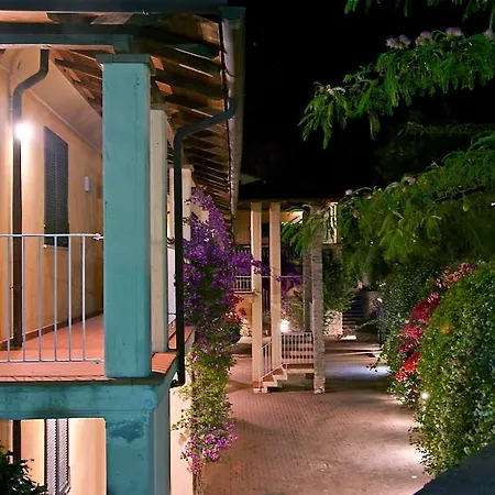 Nisportino Domus Aparthotel 2*