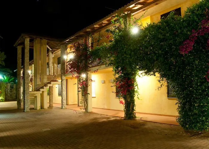 Aparthotel Nisportino Domus