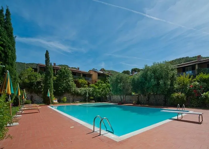 Nisportino Domus Aparthotel 2*